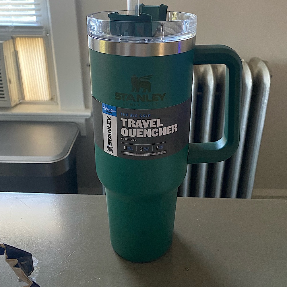 Stanley Quencher 40oz In Deep Sea